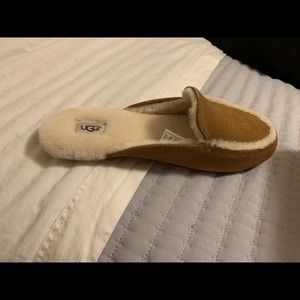 Ugg Women’s Lane Loafer